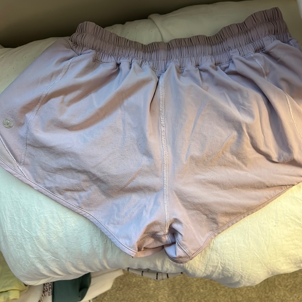 LULU LEMON HOTTY HOTS 2.5 inch.